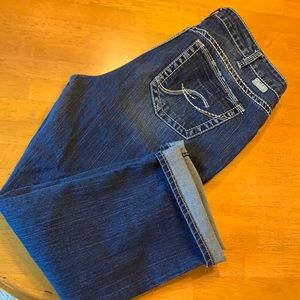 Silver Jeans - Suki capris Sz 18